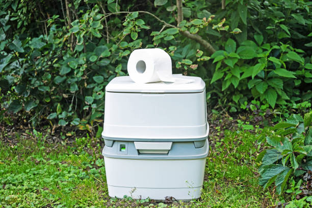 Best Portable restroom trailer rental  in Middlebury, IN